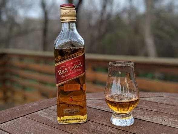 Red Label-Shot