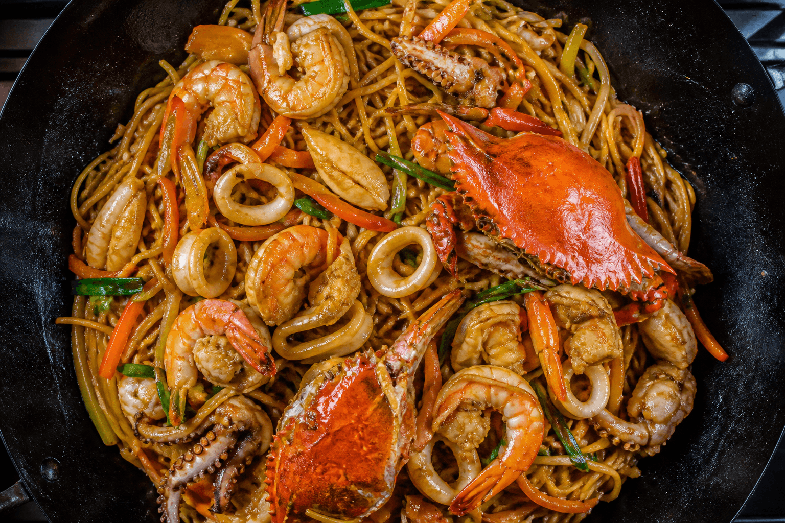 Cheesy seafood noodles